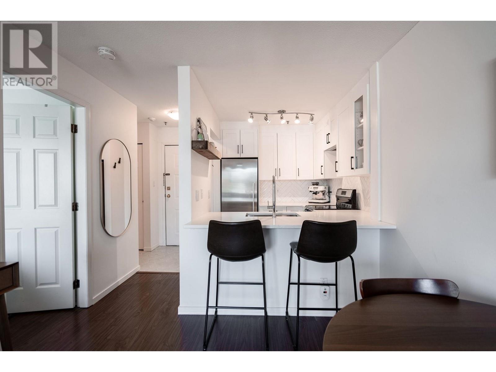 Listing Picture 15 of 40 : 207 2160 CORNWALL AVENUE, Vancouver / 溫哥華 - 魯藝地產 Yvonne Lu Group - MLS Medallion Club Member