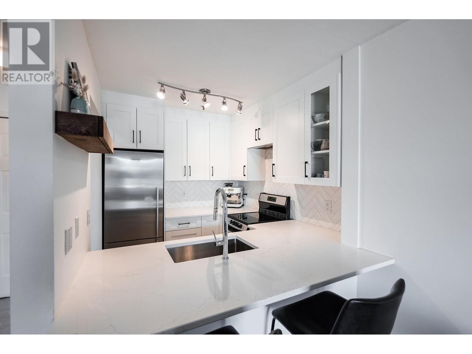 Listing Picture 11 of 40 : 207 2160 CORNWALL AVENUE, Vancouver / 溫哥華 - 魯藝地產 Yvonne Lu Group - MLS Medallion Club Member