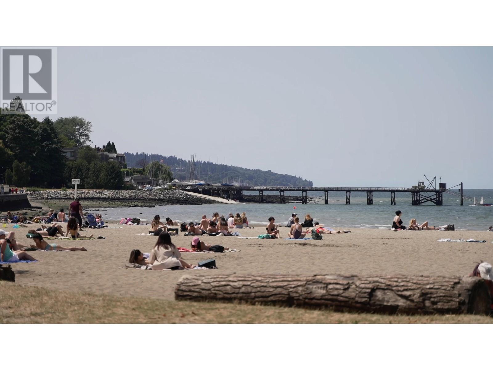 Listing Picture 38 of 40 : 207 2160 CORNWALL AVENUE, Vancouver / 溫哥華 - 魯藝地產 Yvonne Lu Group - MLS Medallion Club Member