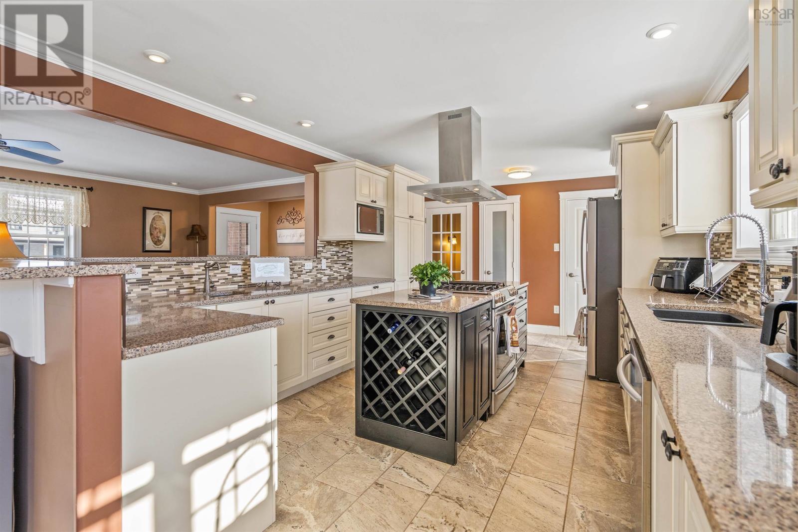 11 Claremont Avenue, Stellarton, Nova Scotia  B0K 1S0 - Photo 10 - 202502764