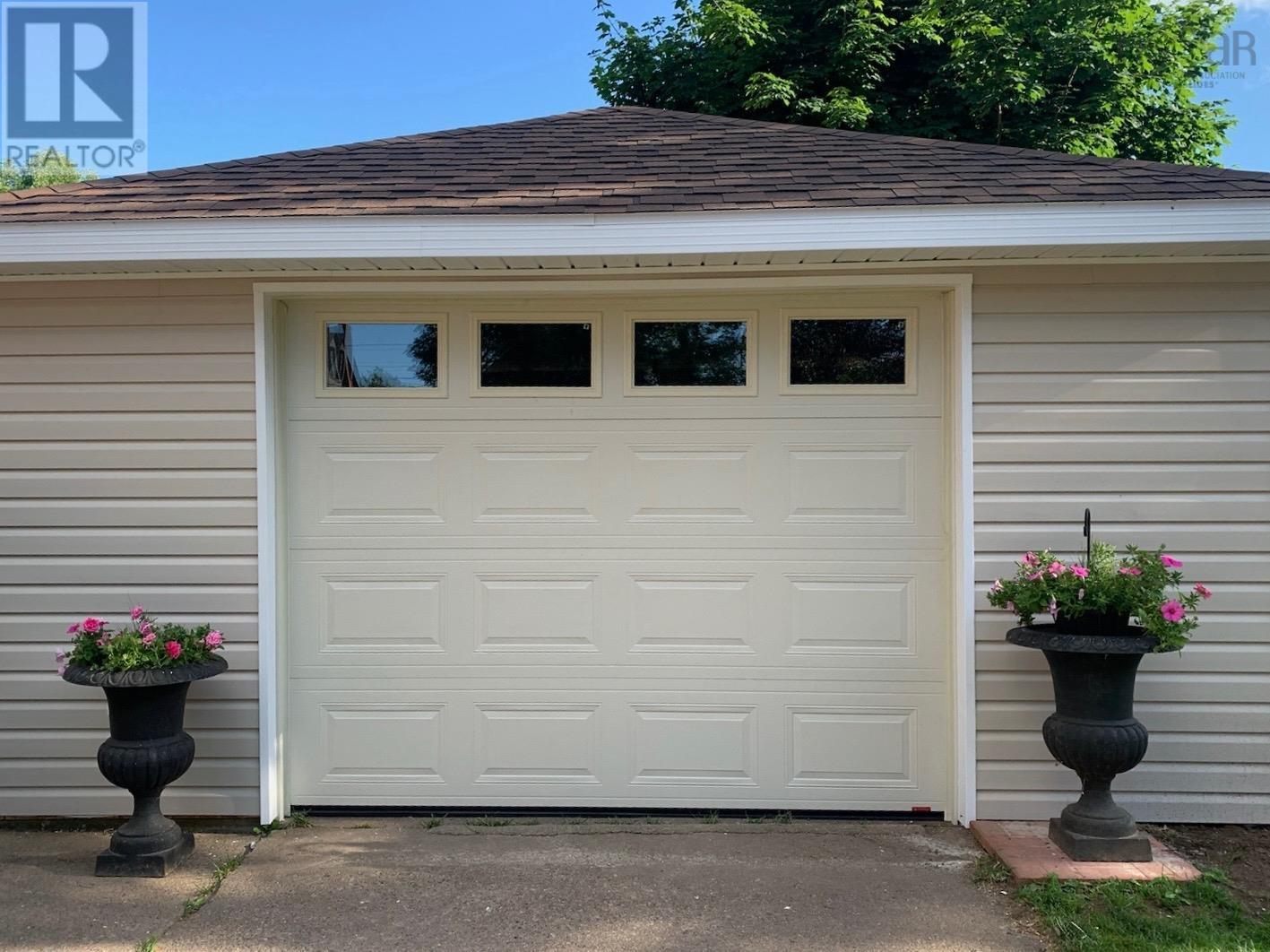 11 Claremont Avenue, Stellarton, Nova Scotia  B0K 1S0 - Photo 5 - 202502764