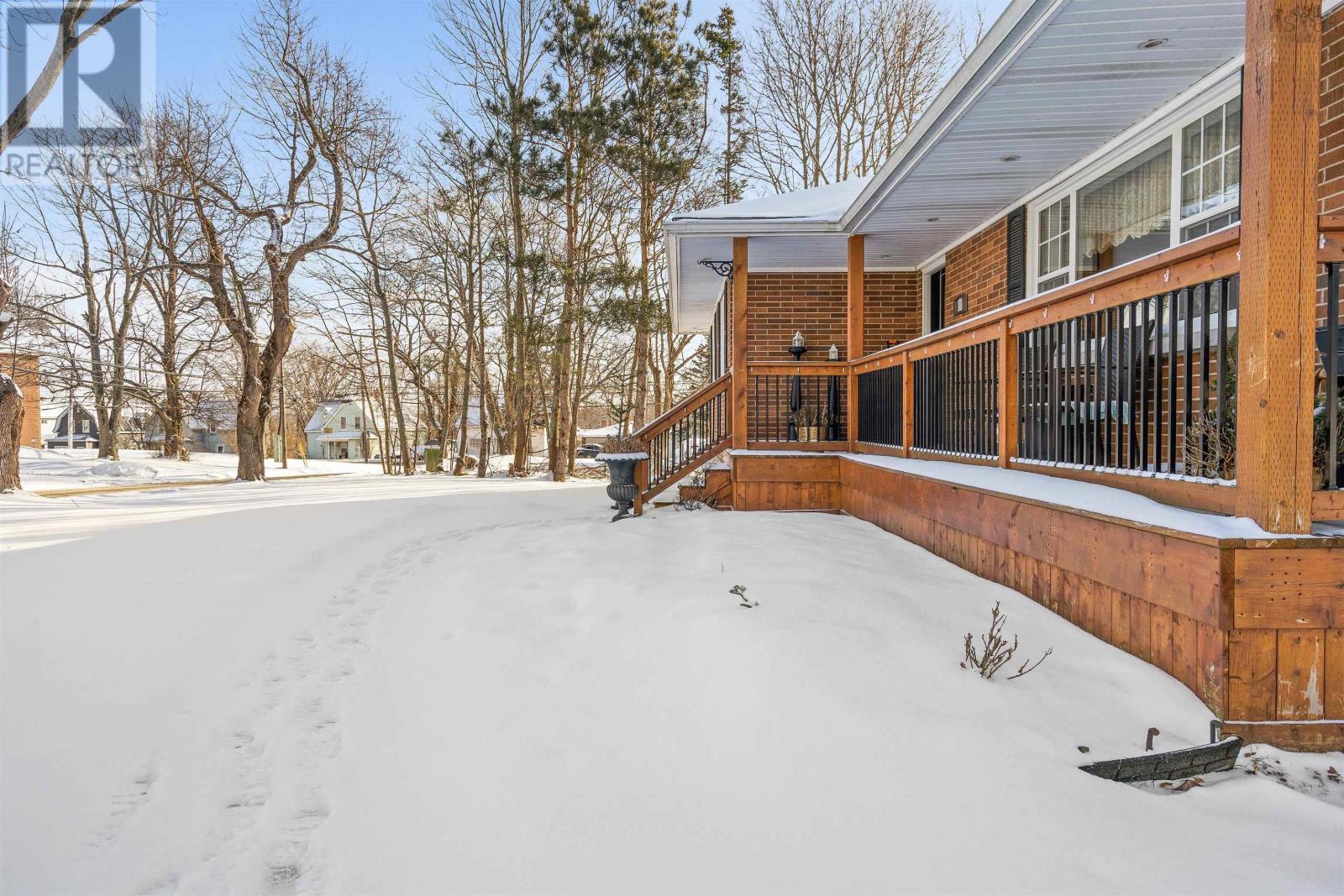 11 Claremont Avenue, Stellarton, Nova Scotia  B0K 1S0 - Photo 7 - 202502764