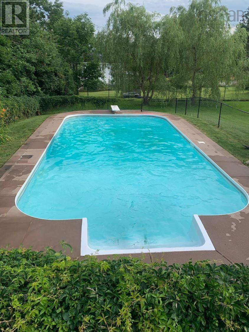 11 Claremont Avenue, Stellarton, Nova Scotia  B0K 1S0 - Photo 8 - 202502764