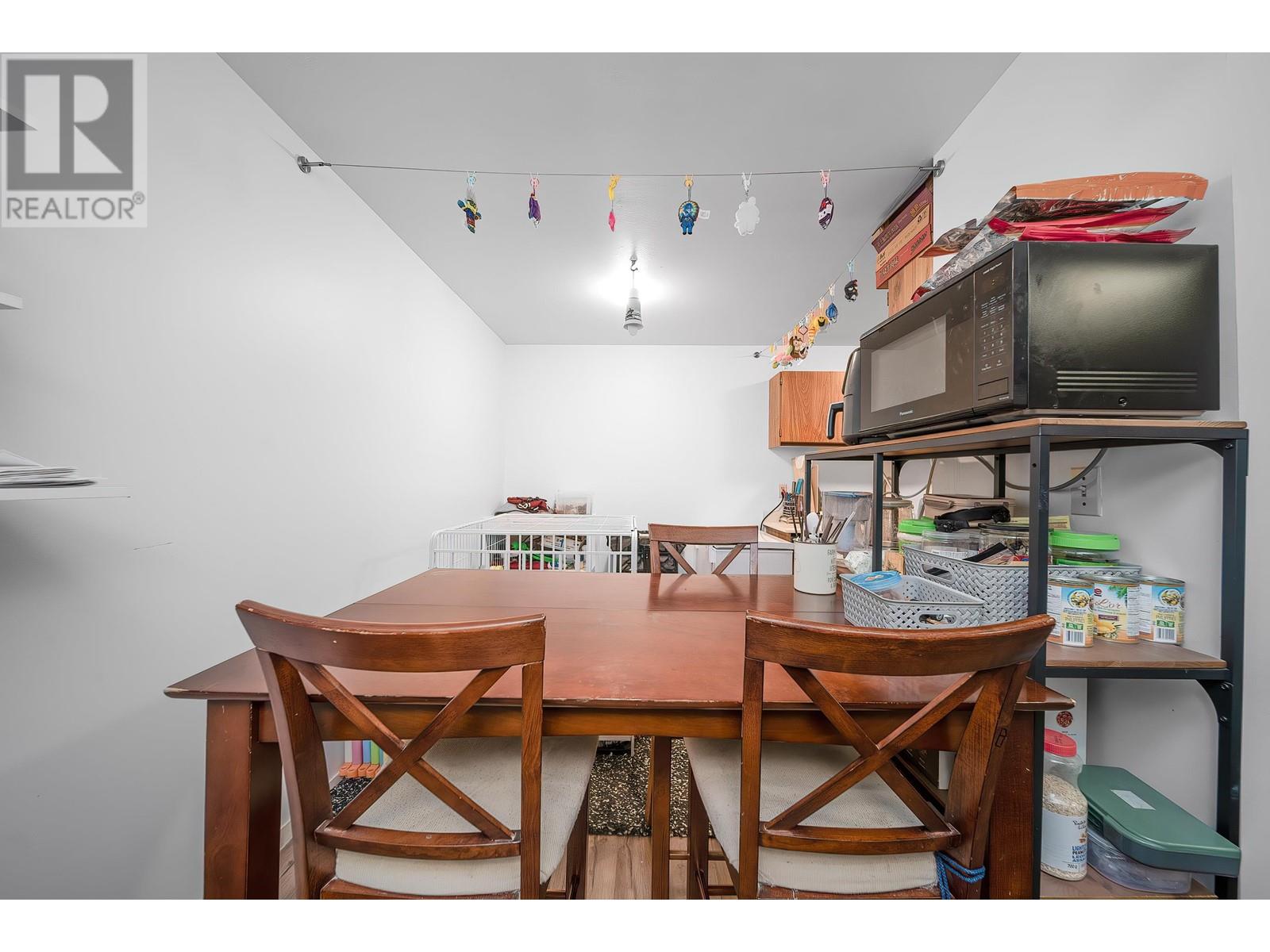 Listing Picture 7 of 18 : 303 8231 GRANVILLE AVENUE, Richmond / 烈治文 - 魯藝地產 Yvonne Lu Group - MLS Medallion Club Member