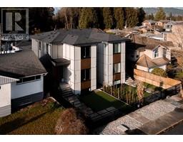 8055 18TH AVENUE, Burnaby, British Columbia