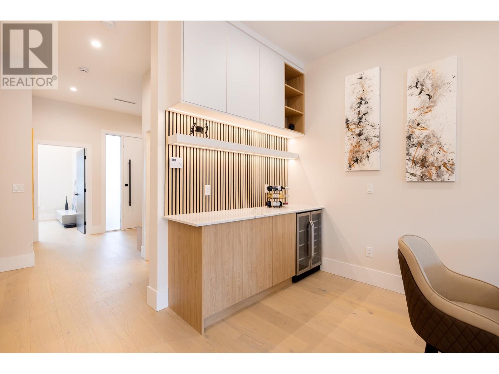 8055 18th Avenue, Burnaby, British Columbia  V3N 1J9 - Photo 16 - R2968919