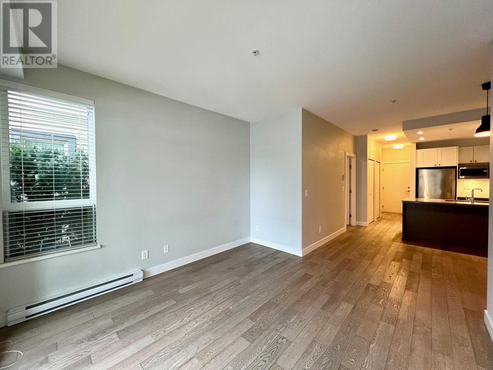 219 3399 Noel Drive, Burnaby, British Columbia  V3J 0G8 - Photo 4 - R2961783