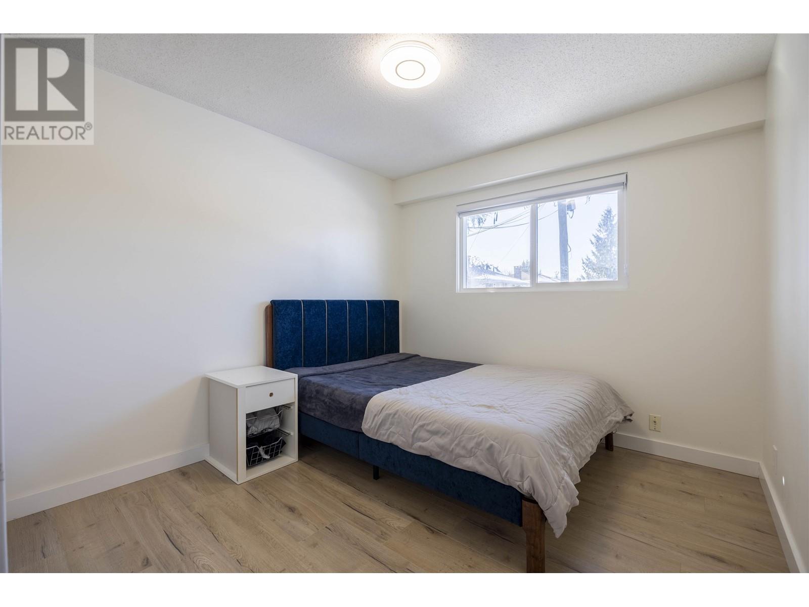 926 Grove Avenue, Burnaby, British Columbia  V5B 4G7 - Photo 8 - R2968938