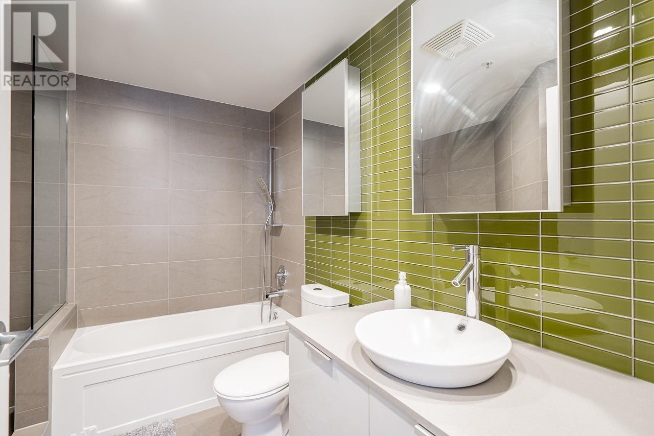 Listing Picture 17 of 38 : 706 128 W CORDOVA STREET, Vancouver / 溫哥華 - 魯藝地產 Yvonne Lu Group - MLS Medallion Club Member