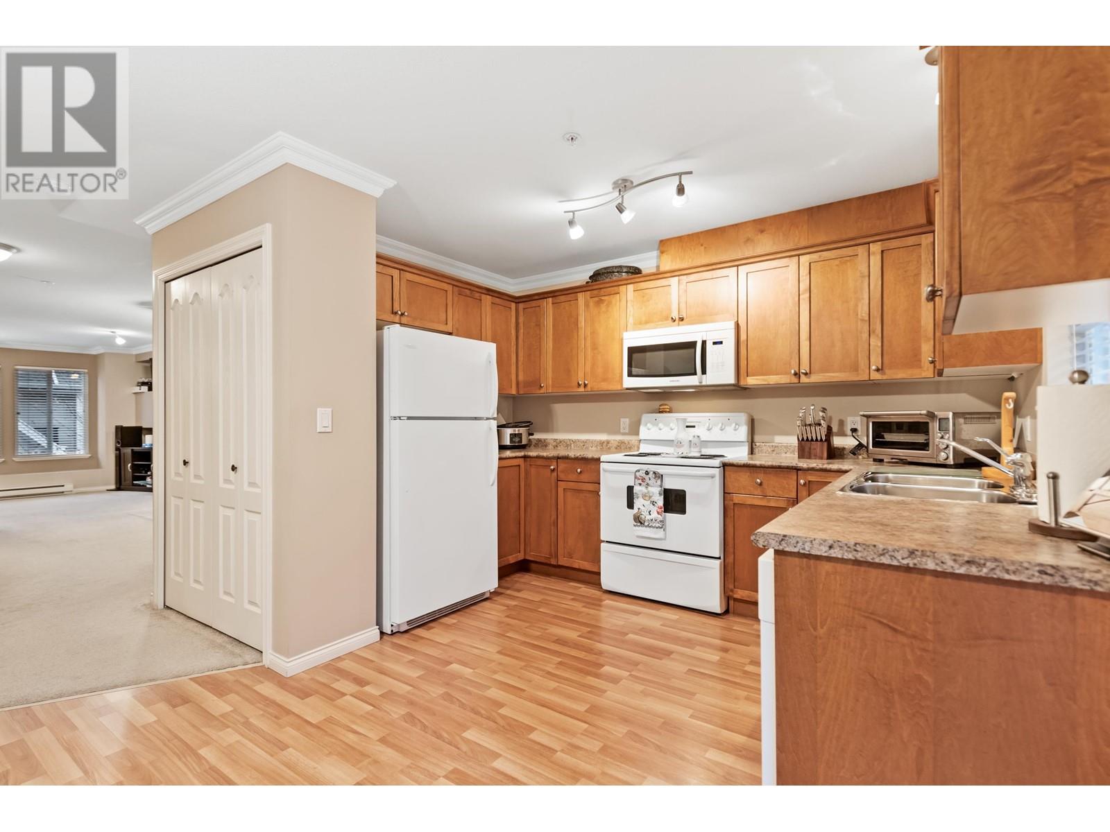 3 19141 124 Avenue, Pitt Meadows, British Columbia  V3Y 2V6 - Photo 4 - R2969048