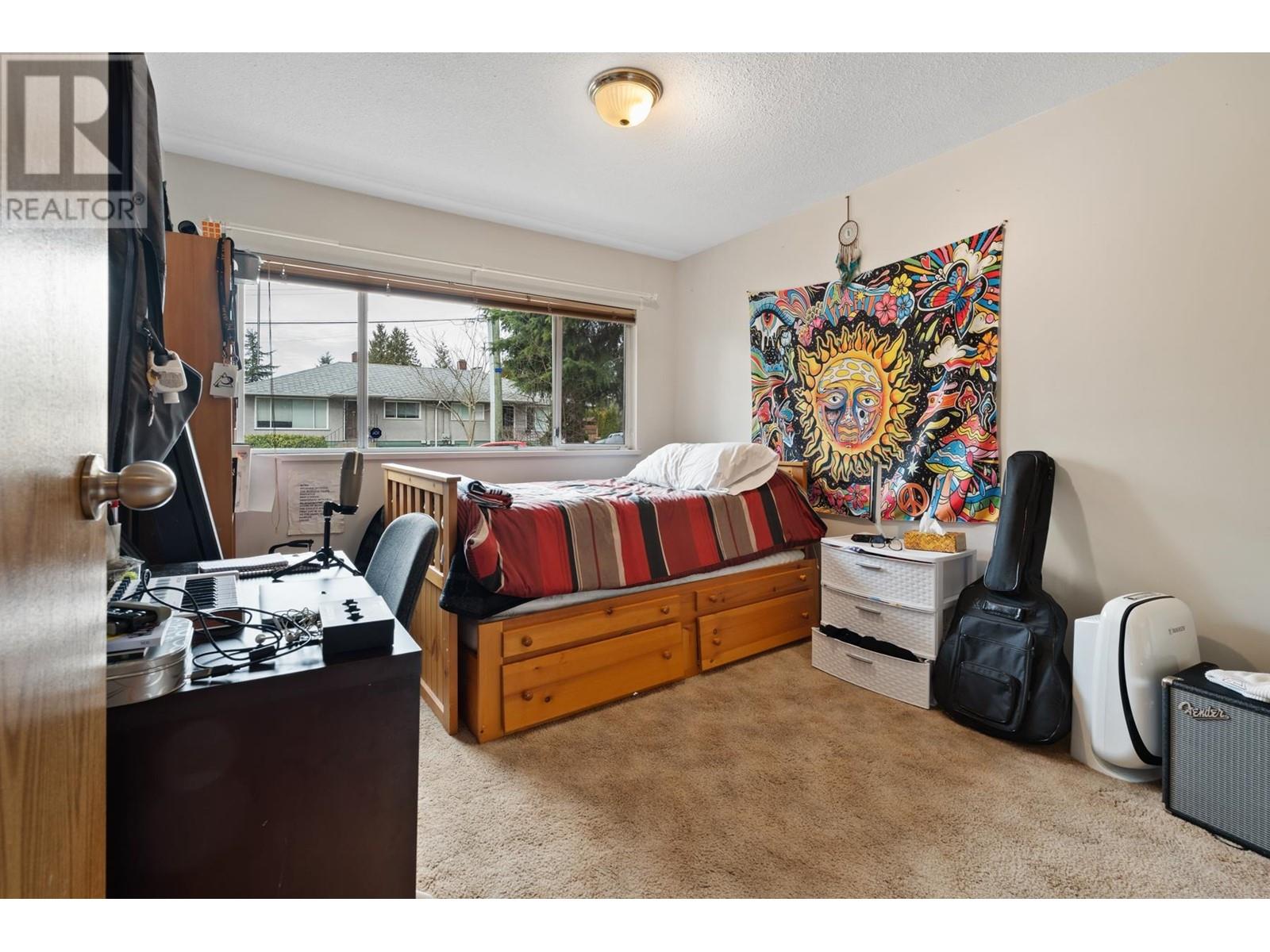332 St. Patrick's Avenue, North Vancouver, British Columbia  V7L 4S9 - Photo 13 - R2969056