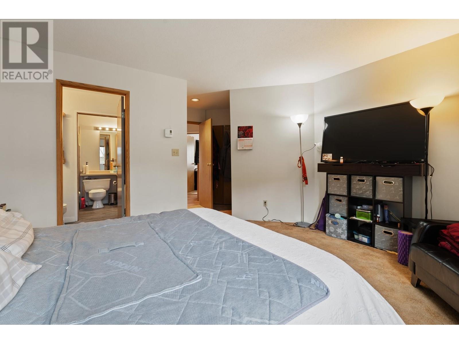 332 St. Patrick's Avenue, North Vancouver, British Columbia  V7L 4S9 - Photo 16 - R2969056