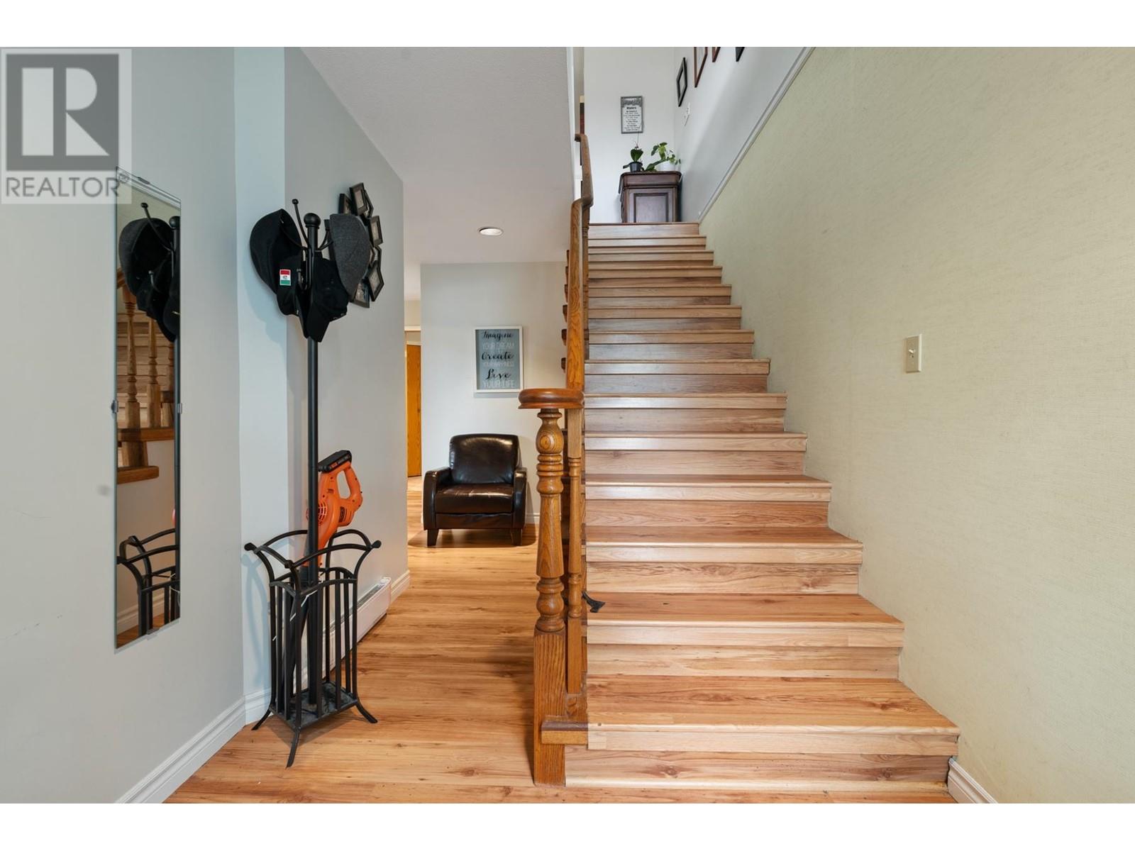 332 St. Patrick's Avenue, North Vancouver, British Columbia  V7L 4S9 - Photo 18 - R2969056