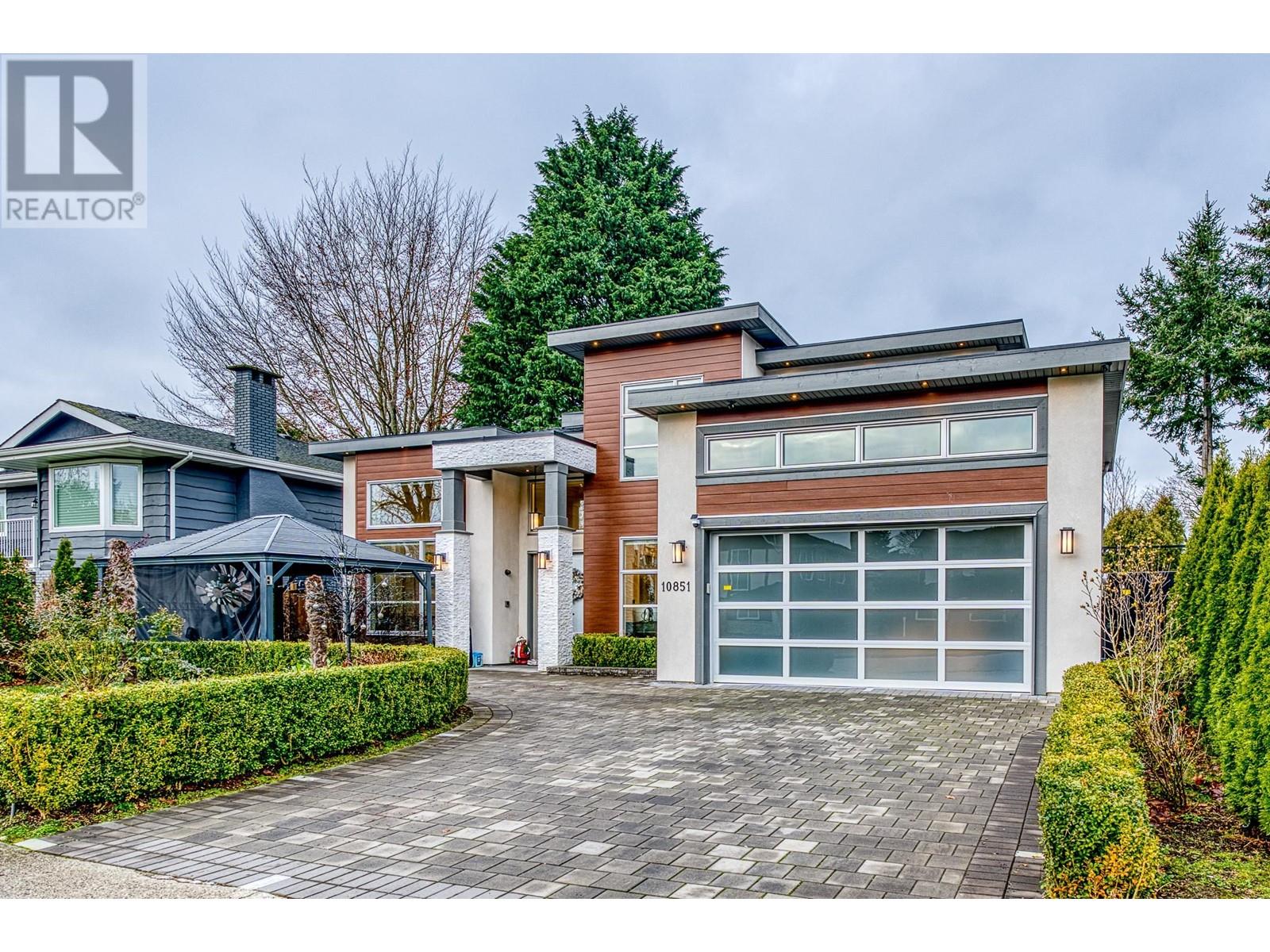 Listing Picture 2 of 28 : 10851 ROSELEA CRESCENT, Richmond / 烈治文 - 魯藝地產 Yvonne Lu Group - MLS Medallion Club Member