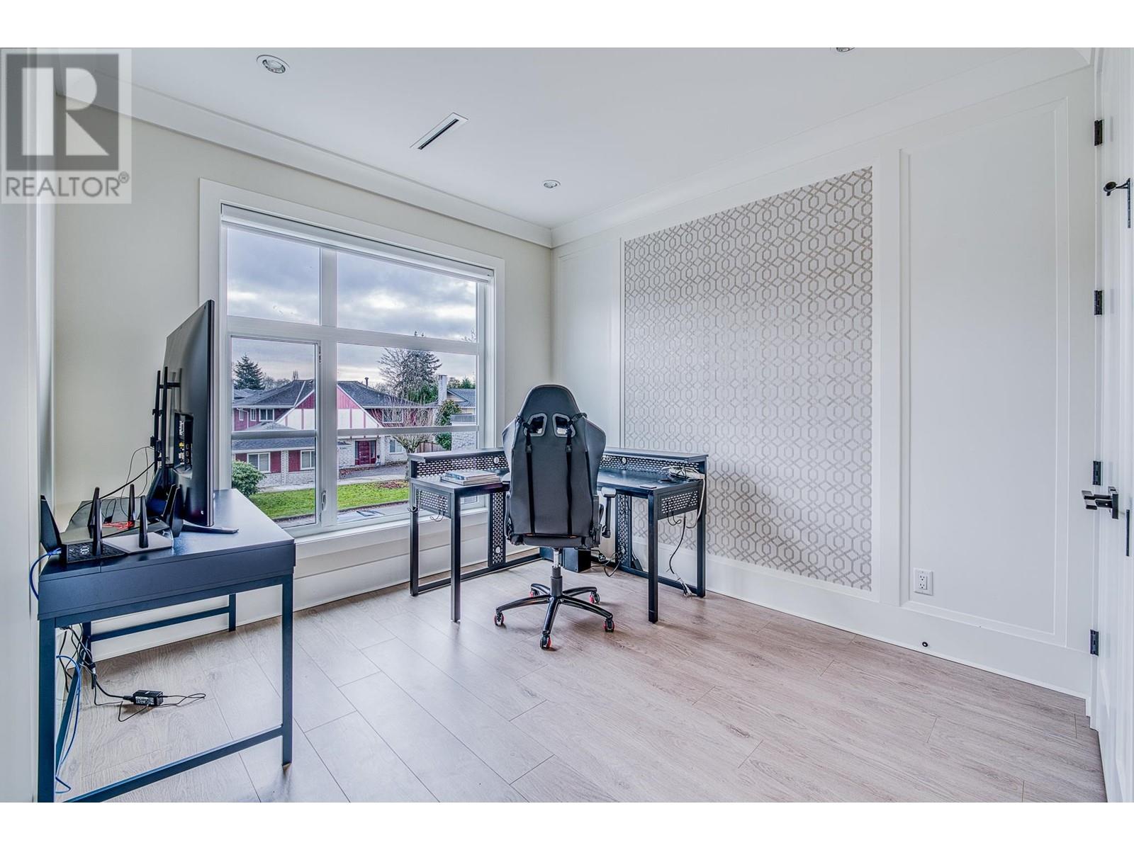 Listing Picture 24 of 28 : 10851 ROSELEA CRESCENT, Richmond / 烈治文 - 魯藝地產 Yvonne Lu Group - MLS Medallion Club Member