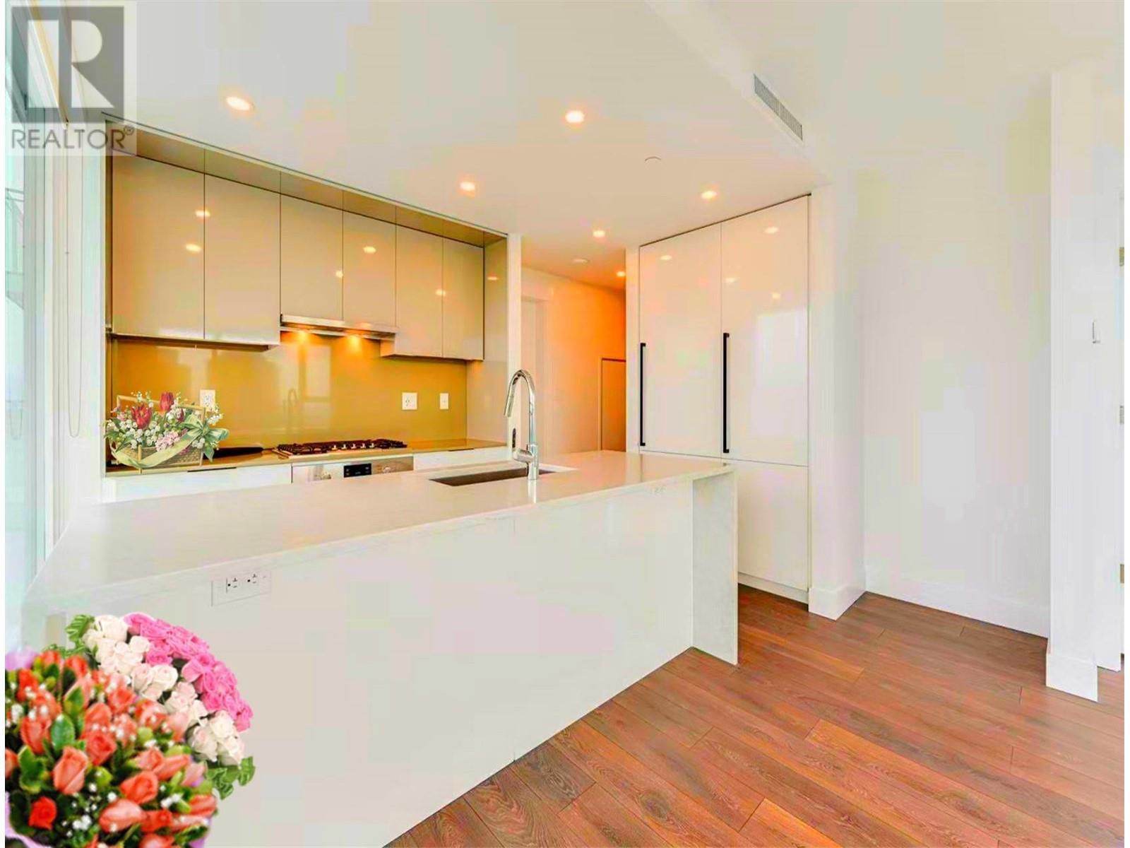 Listing Picture 9 of 38 : 1905 4711 HAZEL STREET, Burnaby / 本拿比 - 魯藝地產 Yvonne Lu Group - MLS Medallion Club Member