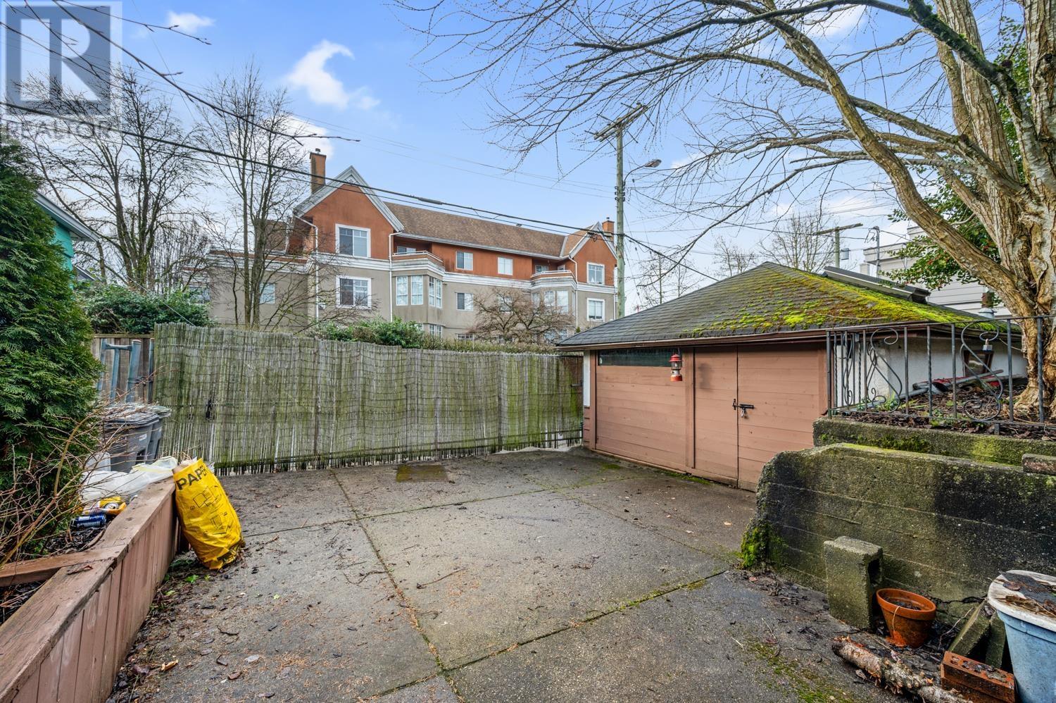 2520 E 8th Avenue, Vancouver, British Columbia  V5M 1W2 - Photo 30 - R2968490