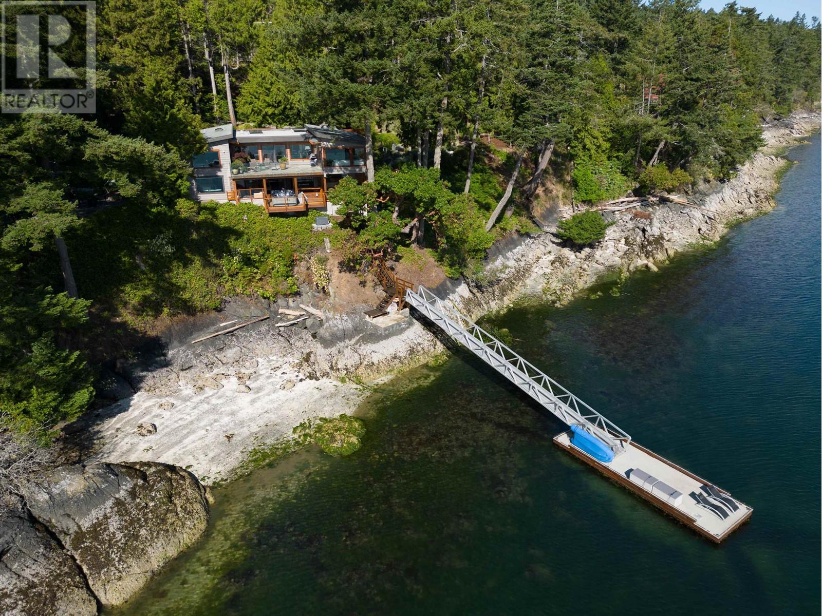 7909 Bedwell Drive, Pender Island, British Columbia  V0N 2M2 - Photo 3 - R2969038
