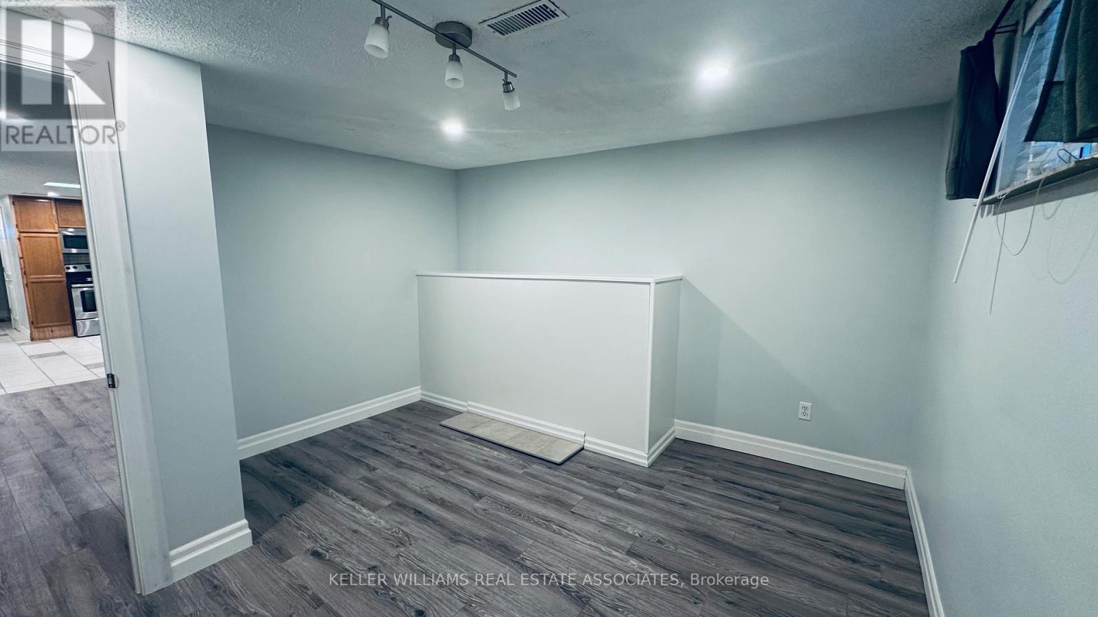 Bsmt - 2642 Windjammer Road, Mississauga (Erin Mills), Ontario  L5L 1T5 - Photo 16 - W11981490