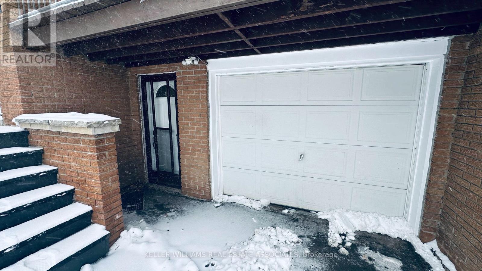 Bsmt - 2642 Windjammer Road, Mississauga (Erin Mills), Ontario  L5L 1T5 - Photo 2 - W11981490