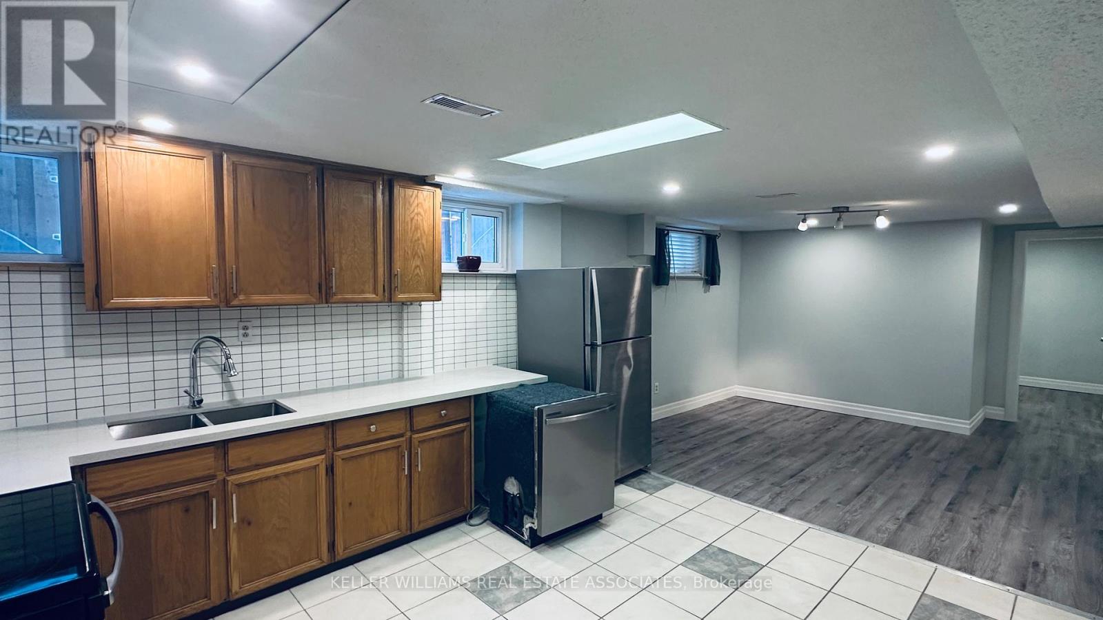 Bsmt - 2642 Windjammer Road, Mississauga (Erin Mills), Ontario  L5L 1T5 - Photo 6 - W11981490