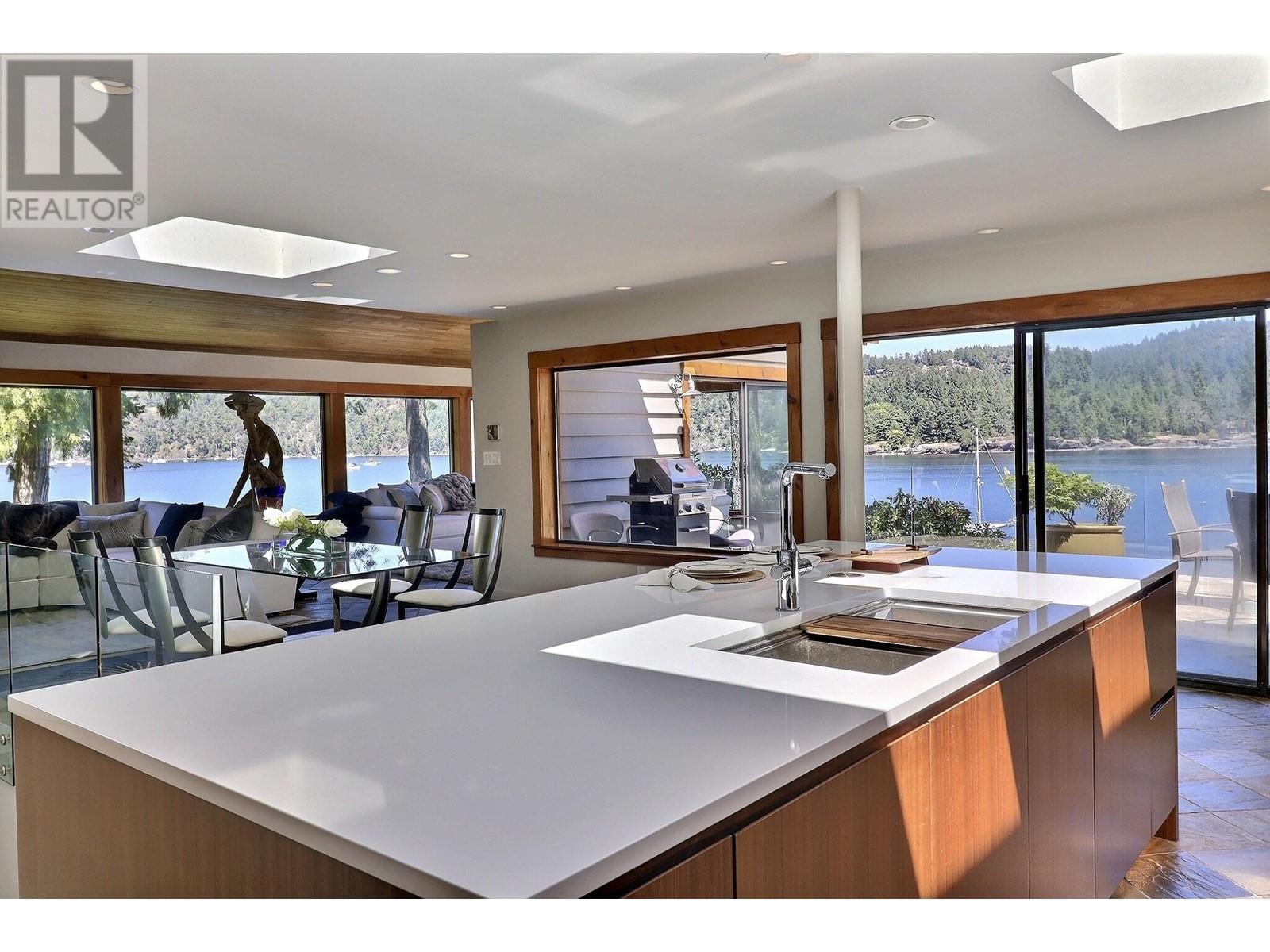 7909 Bedwell Drive, Pender Island, British Columbia  V0N 2M2 - Photo 14 - R2969038
