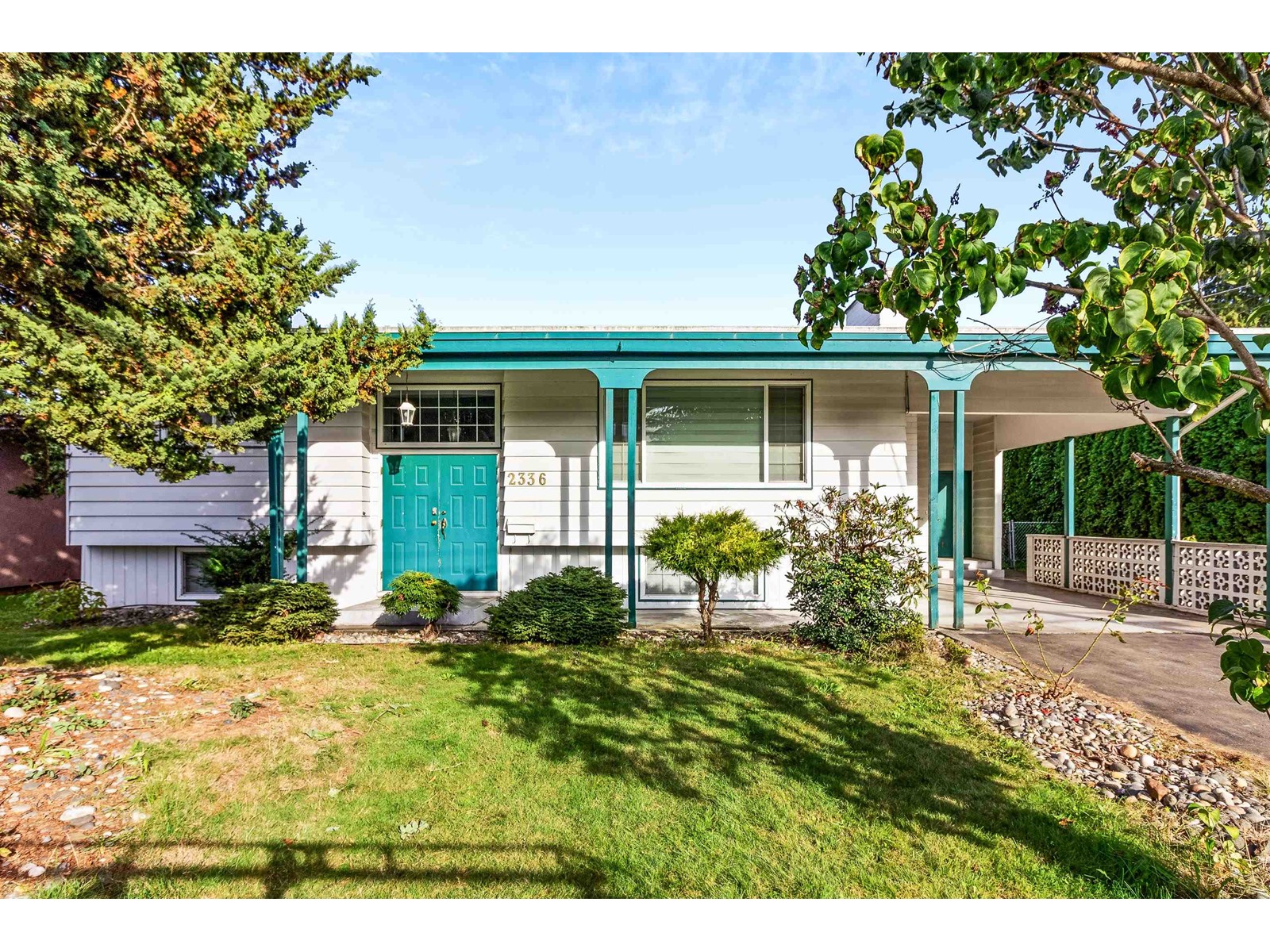 Property at 2336 BEAVER STREET image 3