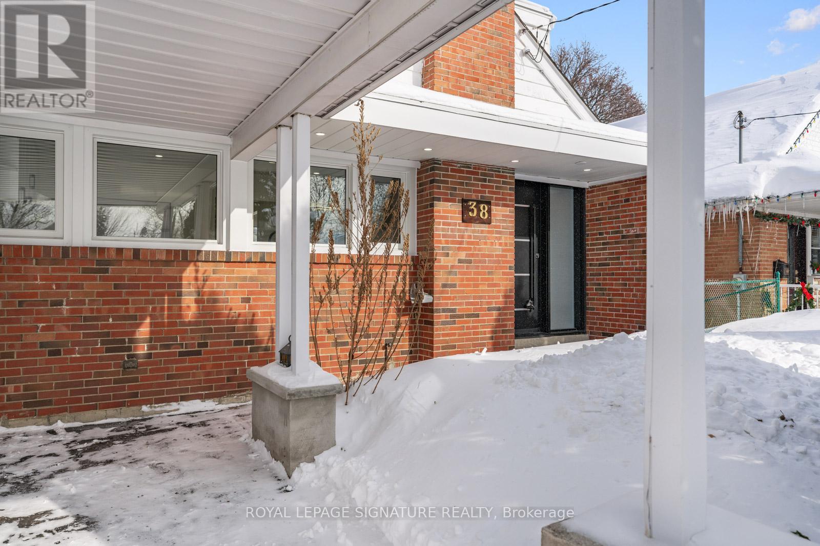 38 Deerfield Road, Toronto (Bendale), Ontario  M1K 4X1 - Photo 2 - E11981525