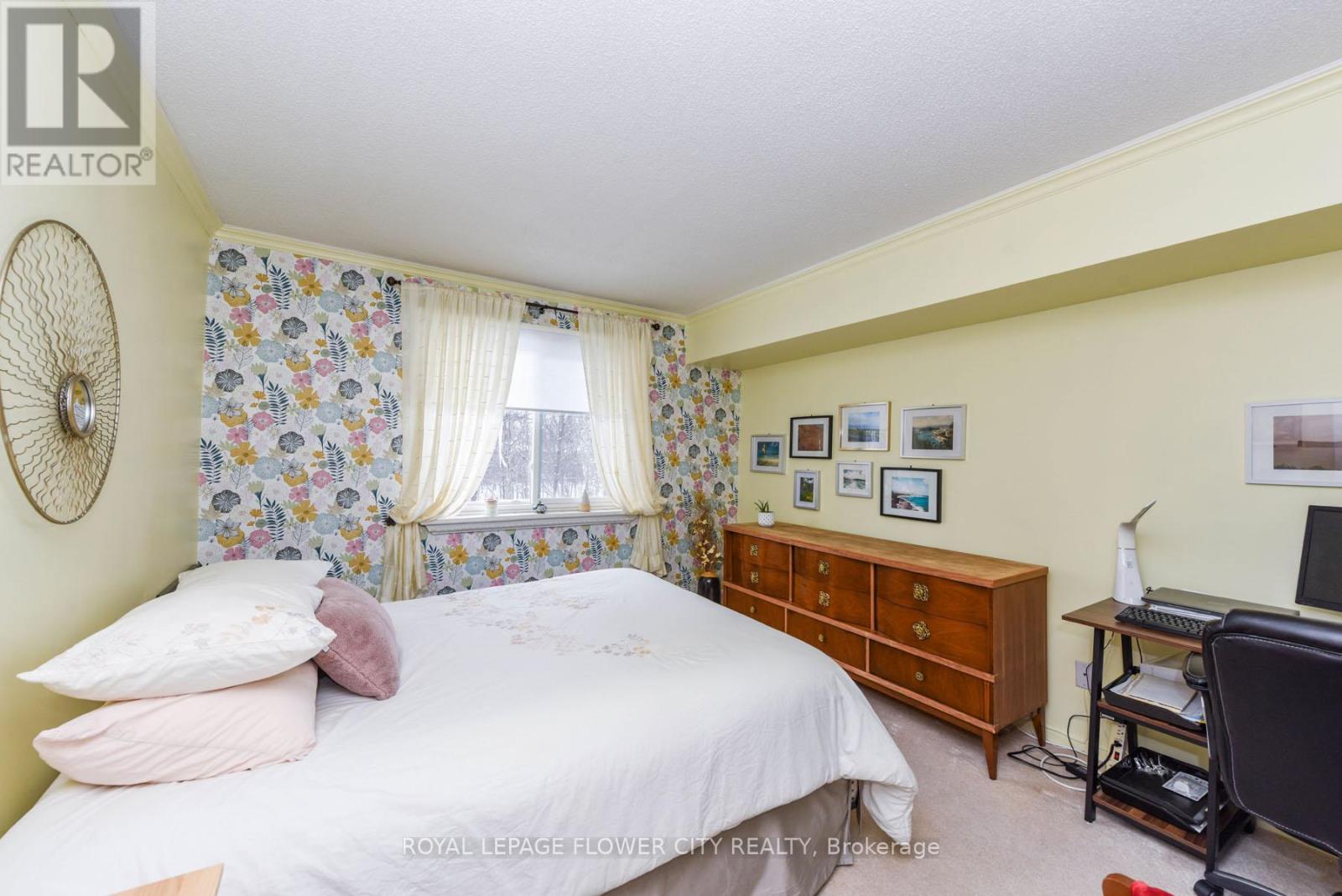 Property at 1334 - 1488 PILGRIMS WAY W image 3