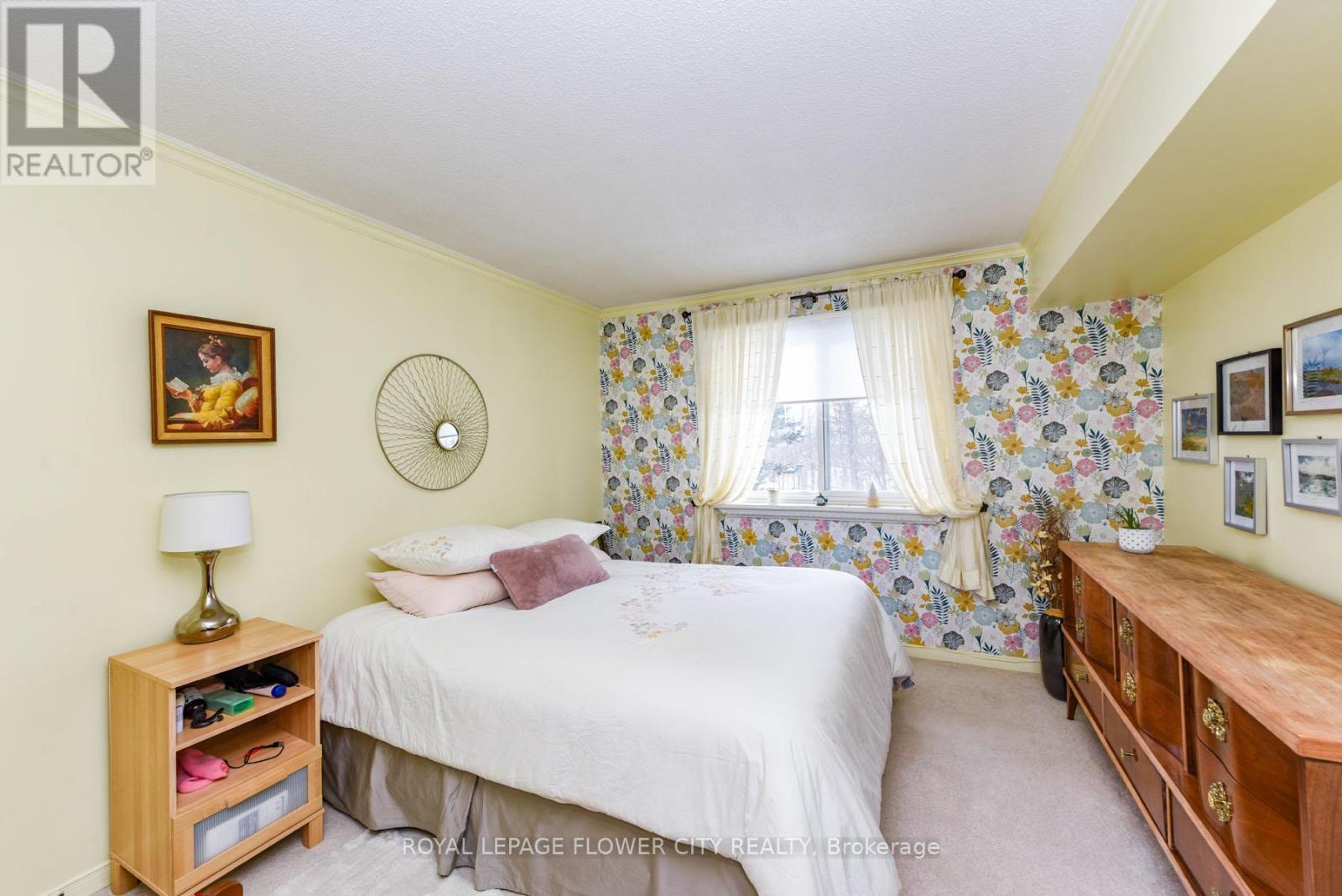 Property at 1334 - 1488 PILGRIMS WAY W image 4