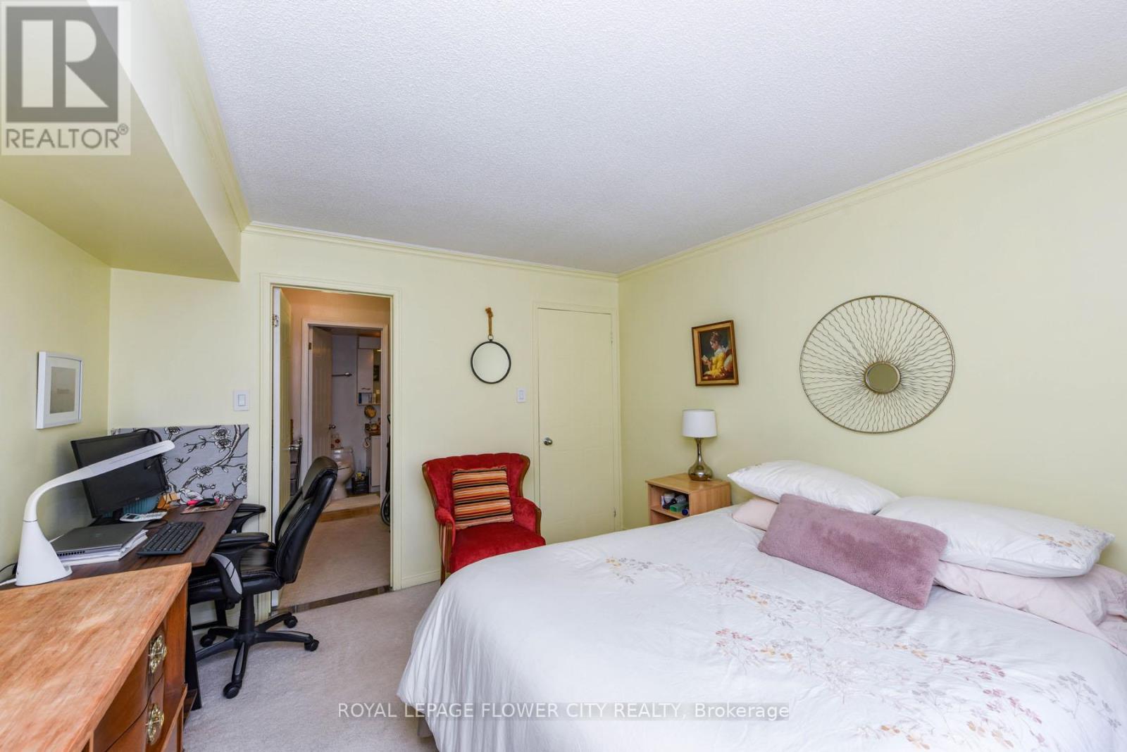 Property at 1334 - 1488 PILGRIMS WAY W image 5