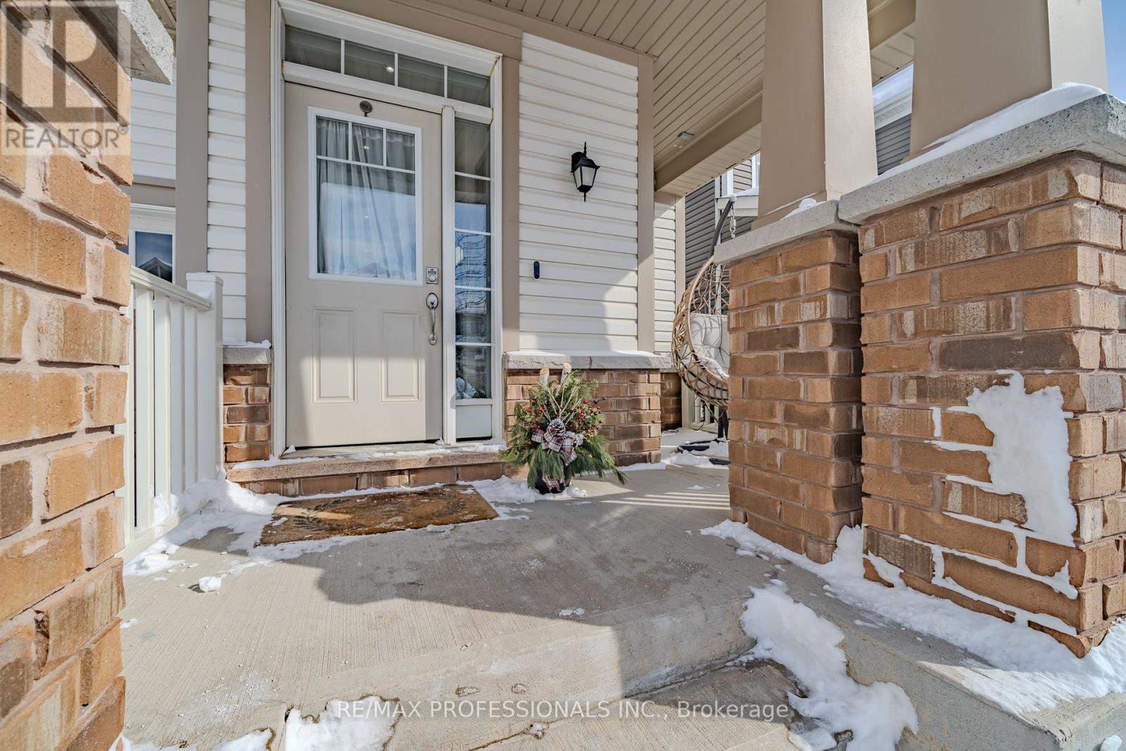 297 Fellowes Crescent, Hamilton (Waterdown), Ontario  L0R 2H3 - Photo 6 - X11981533