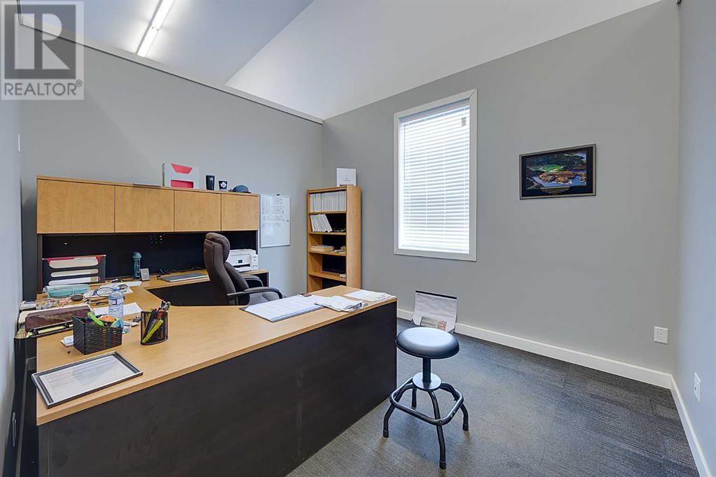 105 303a Larch Close, Rural Red Deer County, Alberta  T4E 1B4 - Photo 8 - A2196165