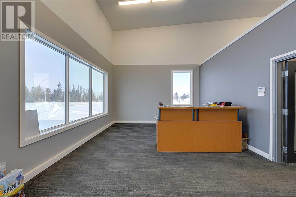 105 303a Larch Close, Rural Red Deer County, Alberta  T4E 1B4 - Photo 5 - A2196165