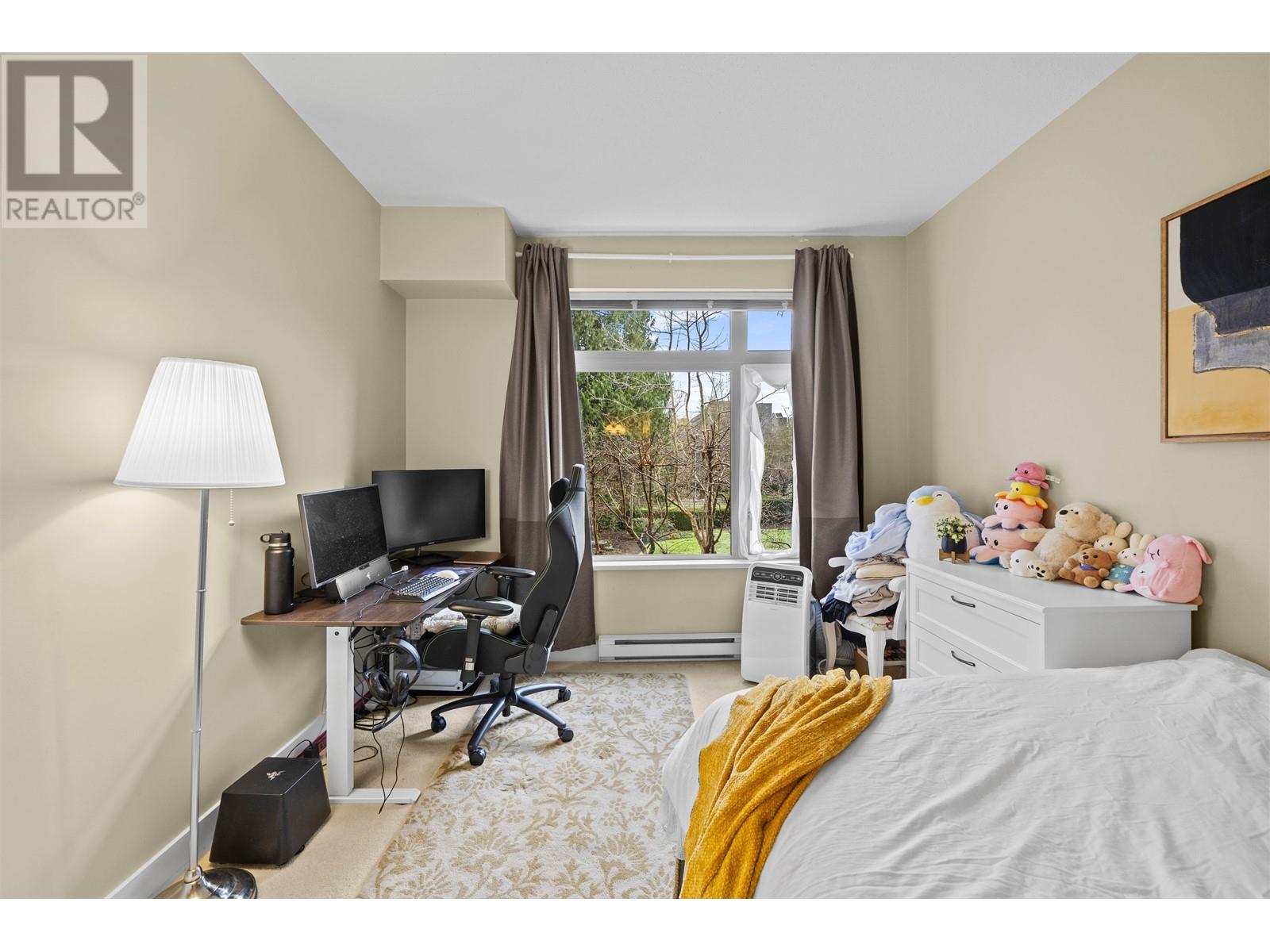 Listing Picture 14 of 19 : 216 2250 WESBROOK MALL, Vancouver / 溫哥華 - 魯藝地產 Yvonne Lu Group - MLS Medallion Club Member