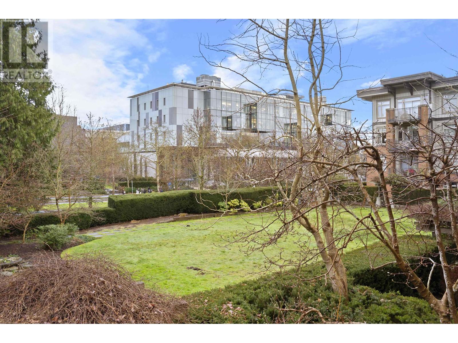 Listing Picture 18 of 19 : 216 2250 WESBROOK MALL, Vancouver / 溫哥華 - 魯藝地產 Yvonne Lu Group - MLS Medallion Club Member