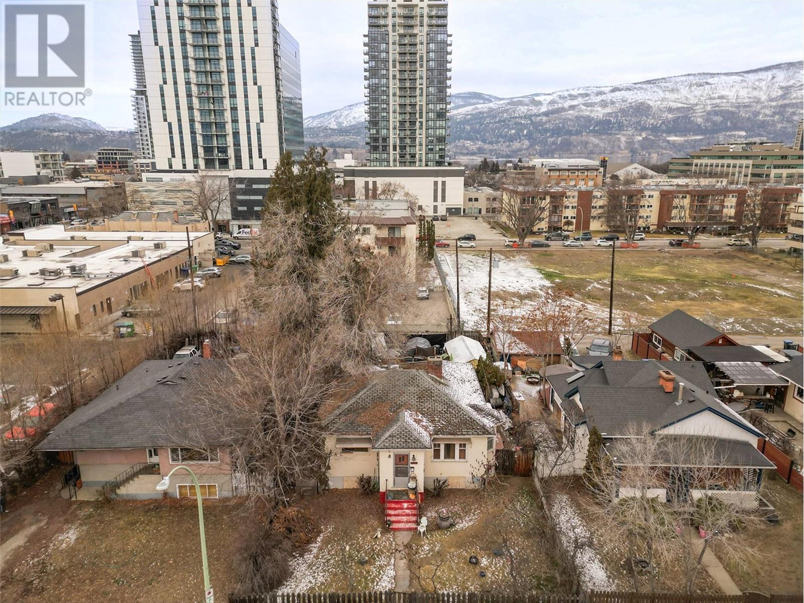 Property at 1470 Richter Street image 3