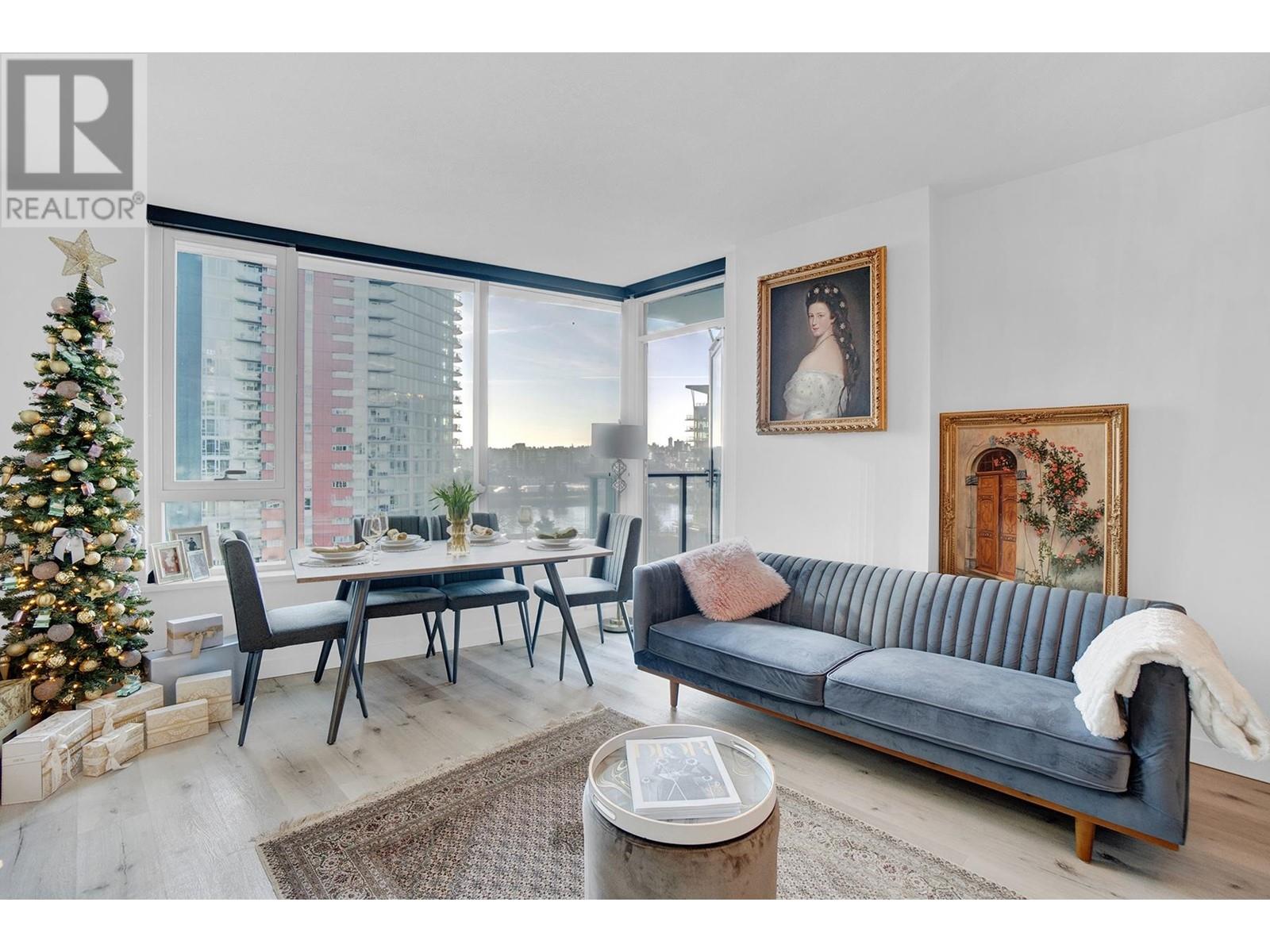 957 38 SMITHE STREET, vancouver, British Columbia