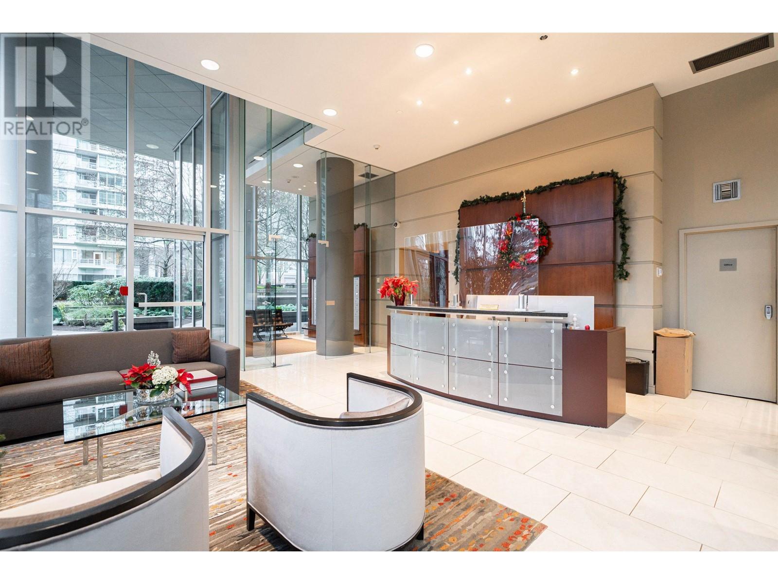 Listing Picture 24 of 29 : 305 1680 BAYSHORE DRIVE, Vancouver / 溫哥華 - 魯藝地產 Yvonne Lu Group - MLS Medallion Club Member