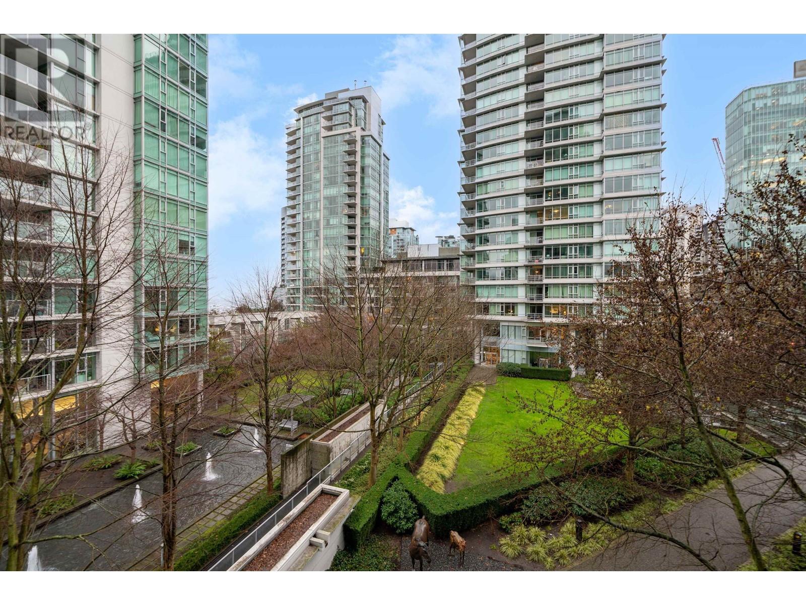 Listing Picture 27 of 29 : 305 1680 BAYSHORE DRIVE, Vancouver / 溫哥華 - 魯藝地產 Yvonne Lu Group - MLS Medallion Club Member