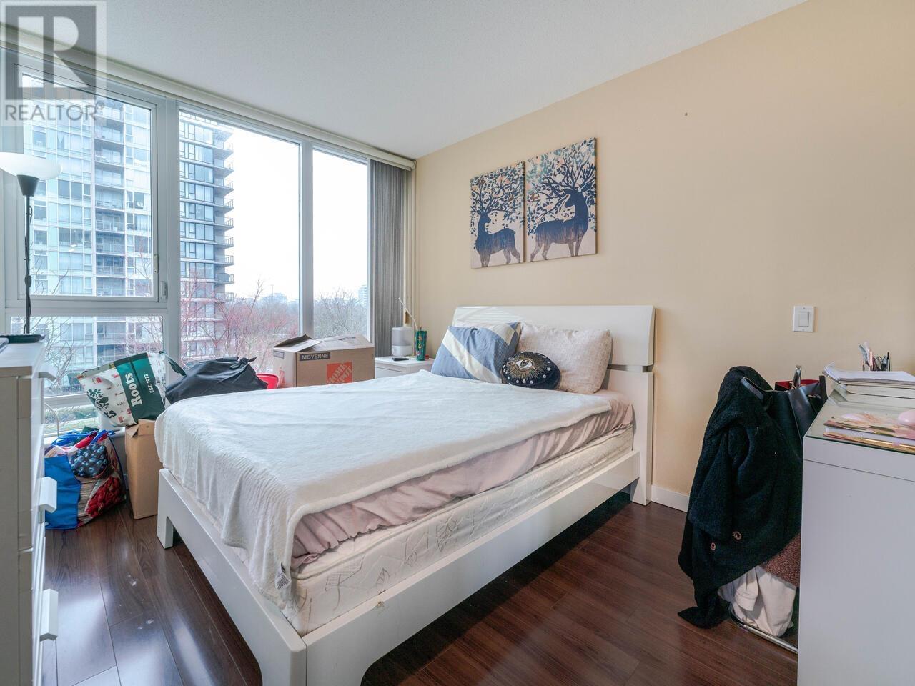 Listing Picture 11 of 21 : 706 5028 KWANTLEN STREET, Richmond / 烈治文 - 魯藝地產 Yvonne Lu Group - MLS Medallion Club Member