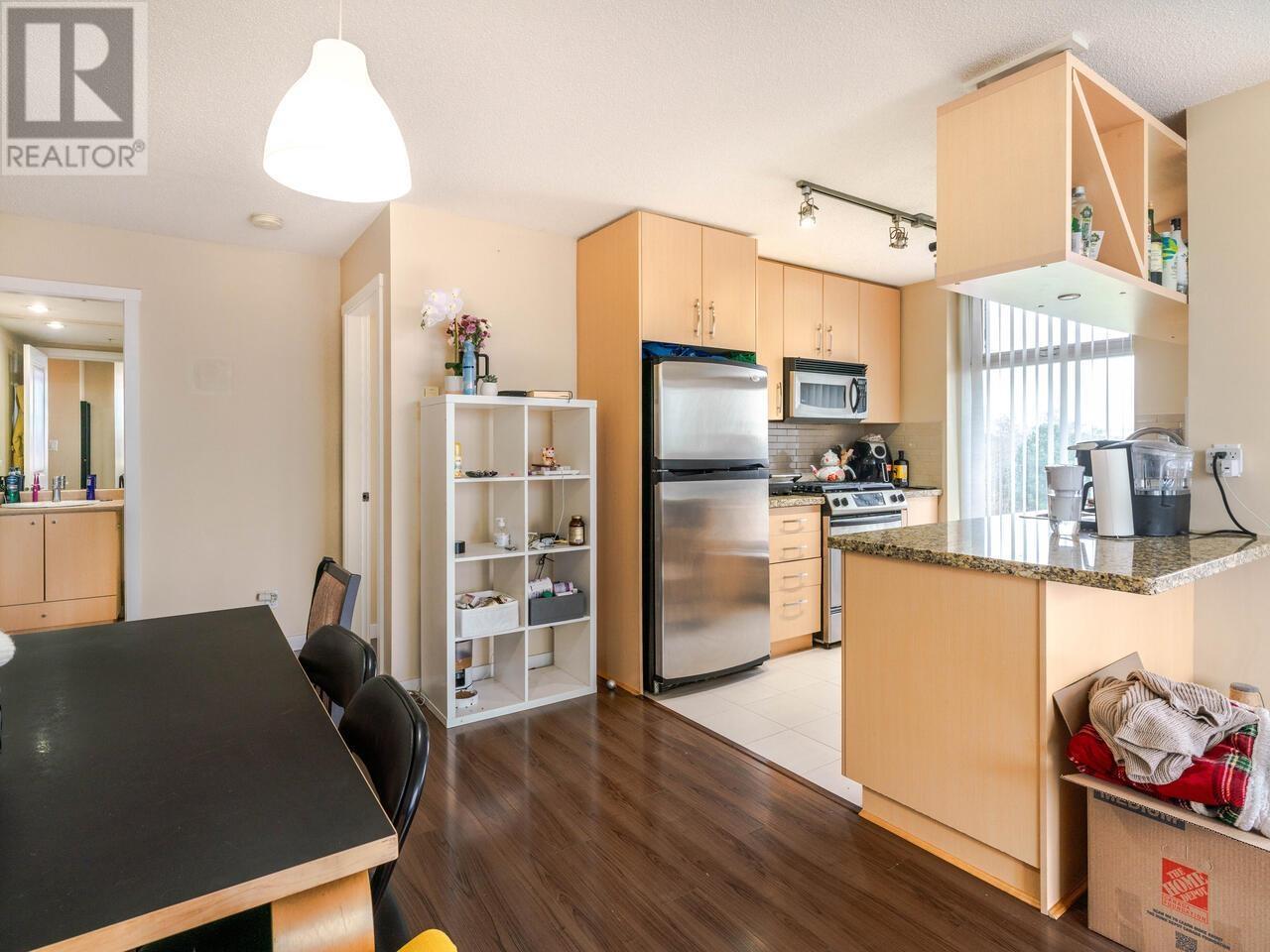 Listing Picture 5 of 21 : 706 5028 KWANTLEN STREET, Richmond / 烈治文 - 魯藝地產 Yvonne Lu Group - MLS Medallion Club Member