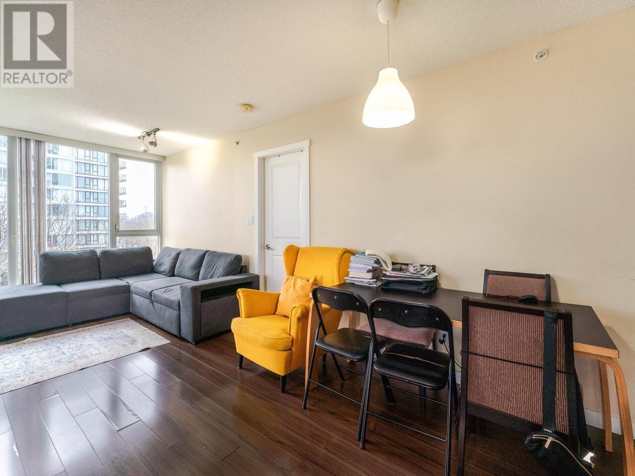 Listing Picture 7 of 21 : 706 5028 KWANTLEN STREET, Richmond / 烈治文 - 魯藝地產 Yvonne Lu Group - MLS Medallion Club Member