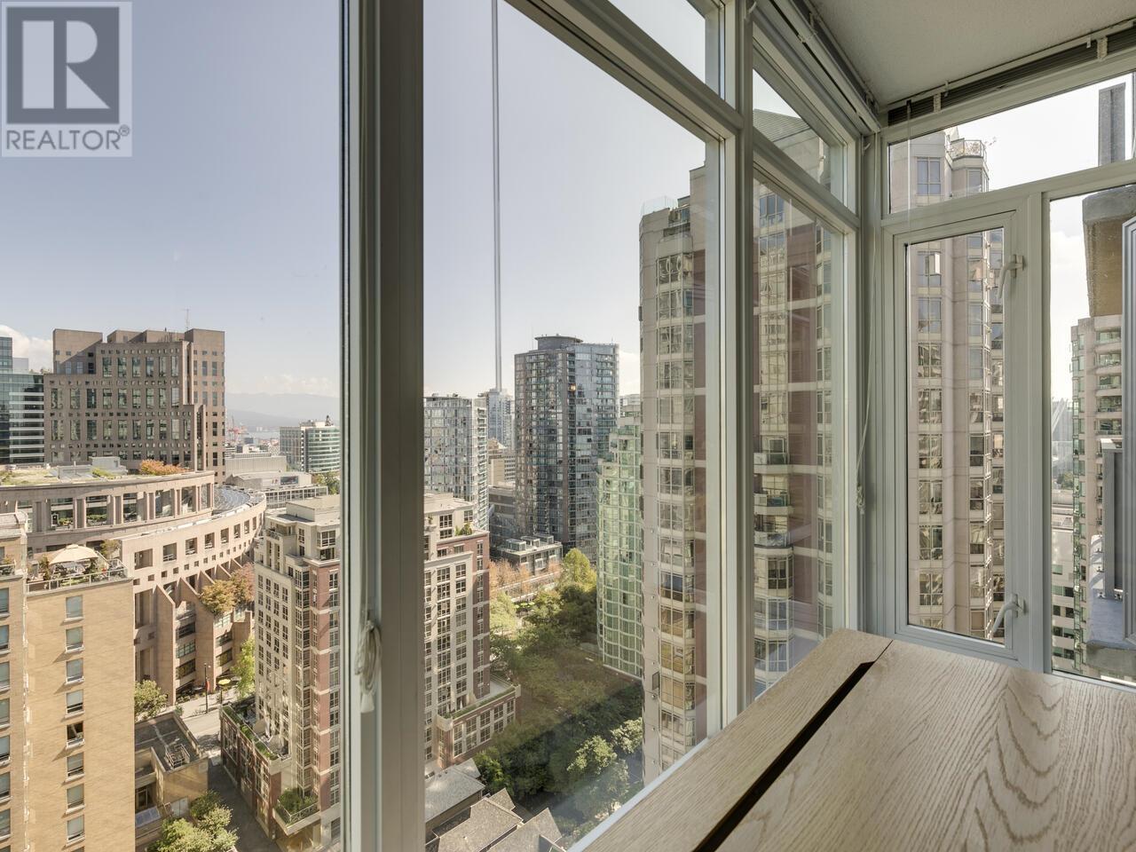 Listing Picture 20 of 27 : 2304 888 HOMER STREET, Vancouver / 溫哥華 - 魯藝地產 Yvonne Lu Group - MLS Medallion Club Member