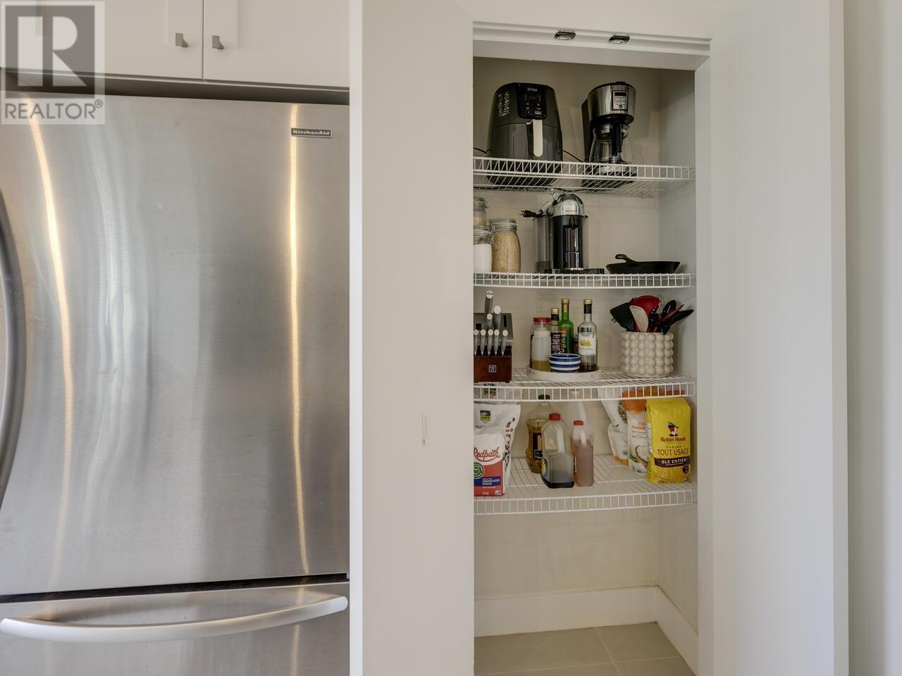 Listing Picture 7 of 27 : 2304 888 HOMER STREET, Vancouver / 溫哥華 - 魯藝地產 Yvonne Lu Group - MLS Medallion Club Member