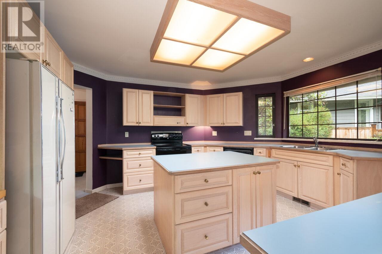 4197 Virginia Crescent, North Vancouver, British Columbia  V7R 3Z7 - Photo 14 - R2969092