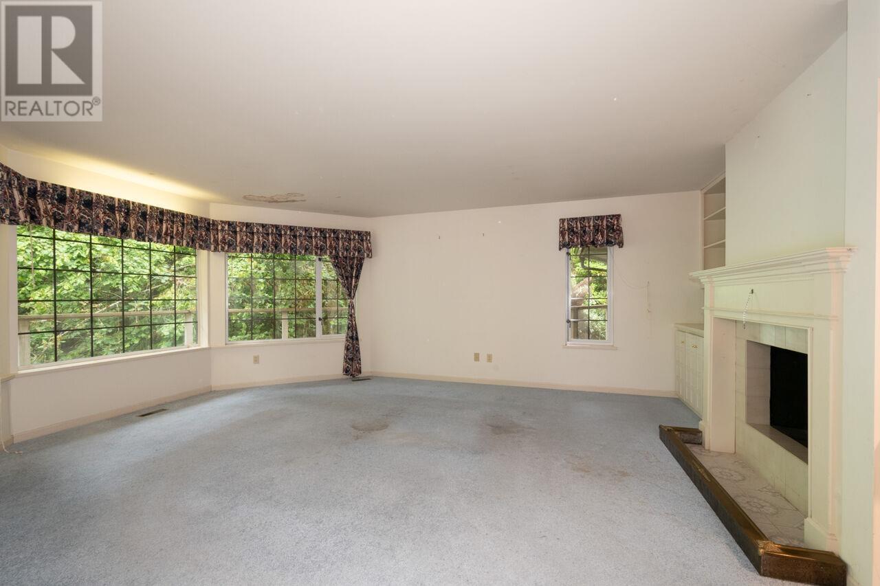 4197 Virginia Crescent, North Vancouver, British Columbia  V7R 3Z7 - Photo 3 - R2969092