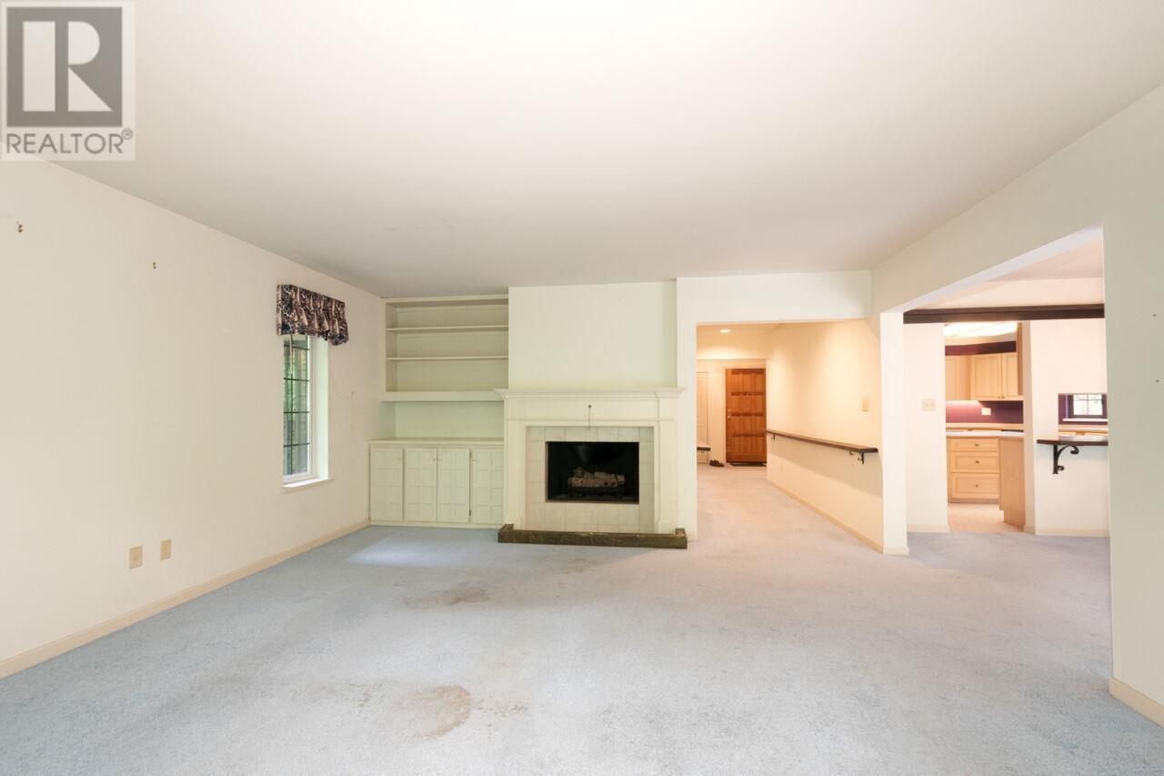4197 Virginia Crescent, North Vancouver, British Columbia  V7R 3Z7 - Photo 5 - R2969092