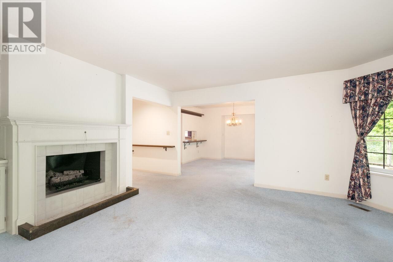 4197 Virginia Crescent, North Vancouver, British Columbia  V7R 3Z7 - Photo 6 - R2969092