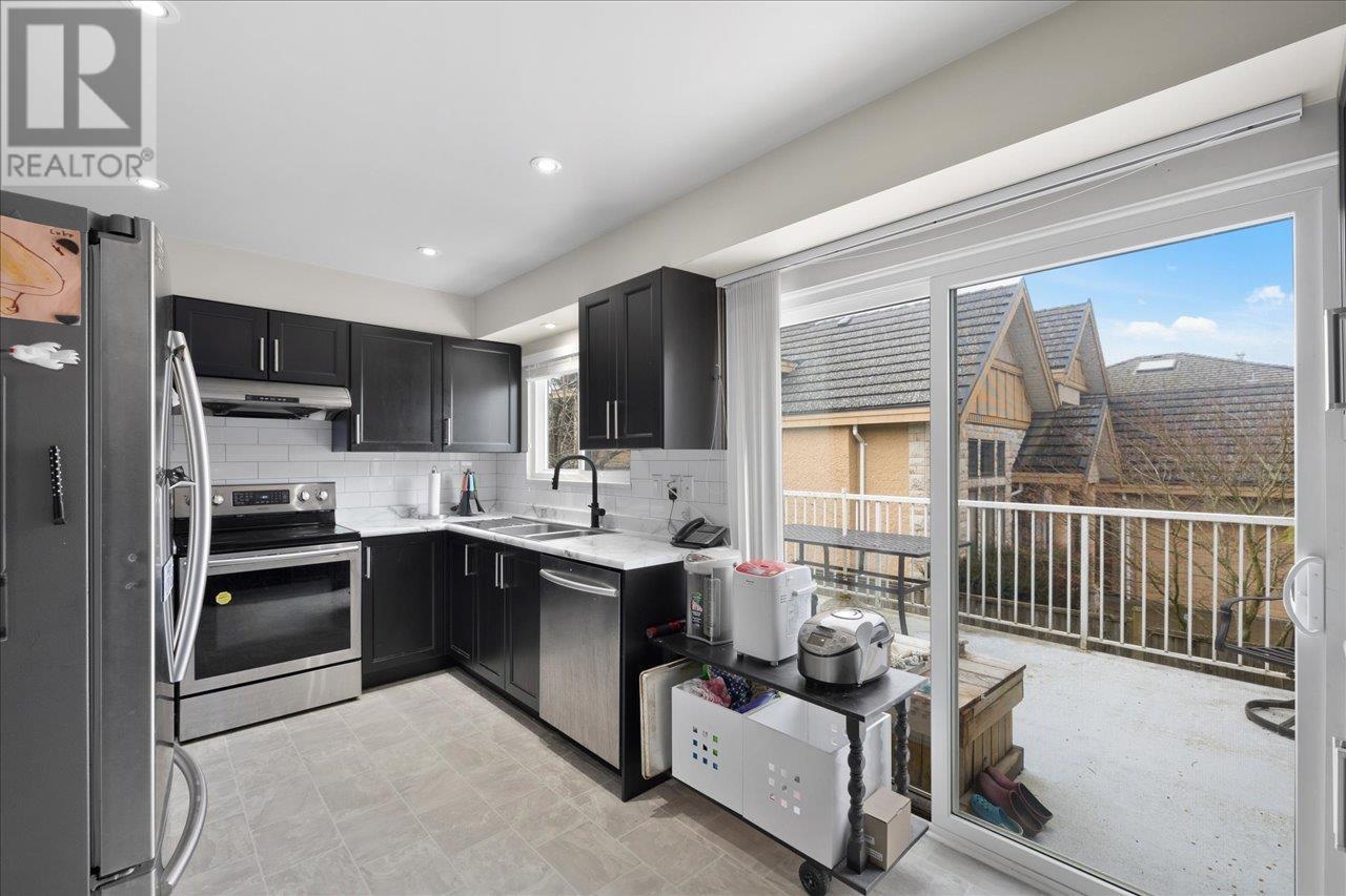 Listing Picture 11 of 37 : 7951 FROBISHER DRIVE, Richmond / 烈治文 - 魯藝地產 Yvonne Lu Group - MLS Medallion Club Member